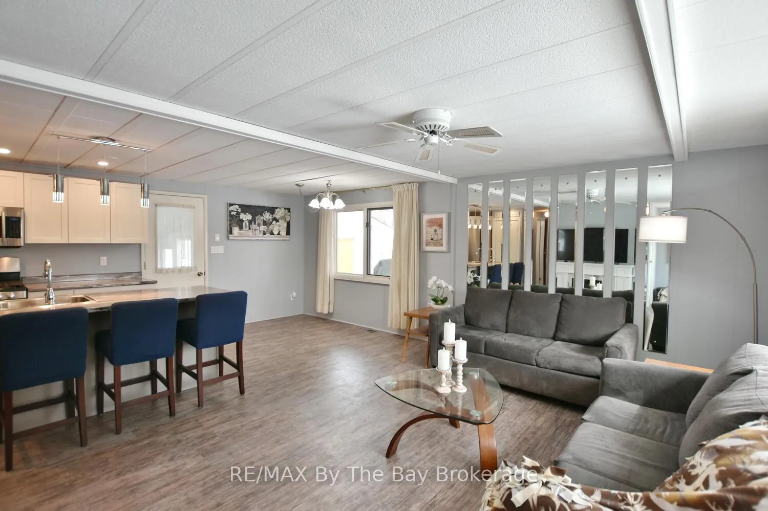 Photo 7 of 15 Carruthers Street S, Wasaga Beach — HOMEH