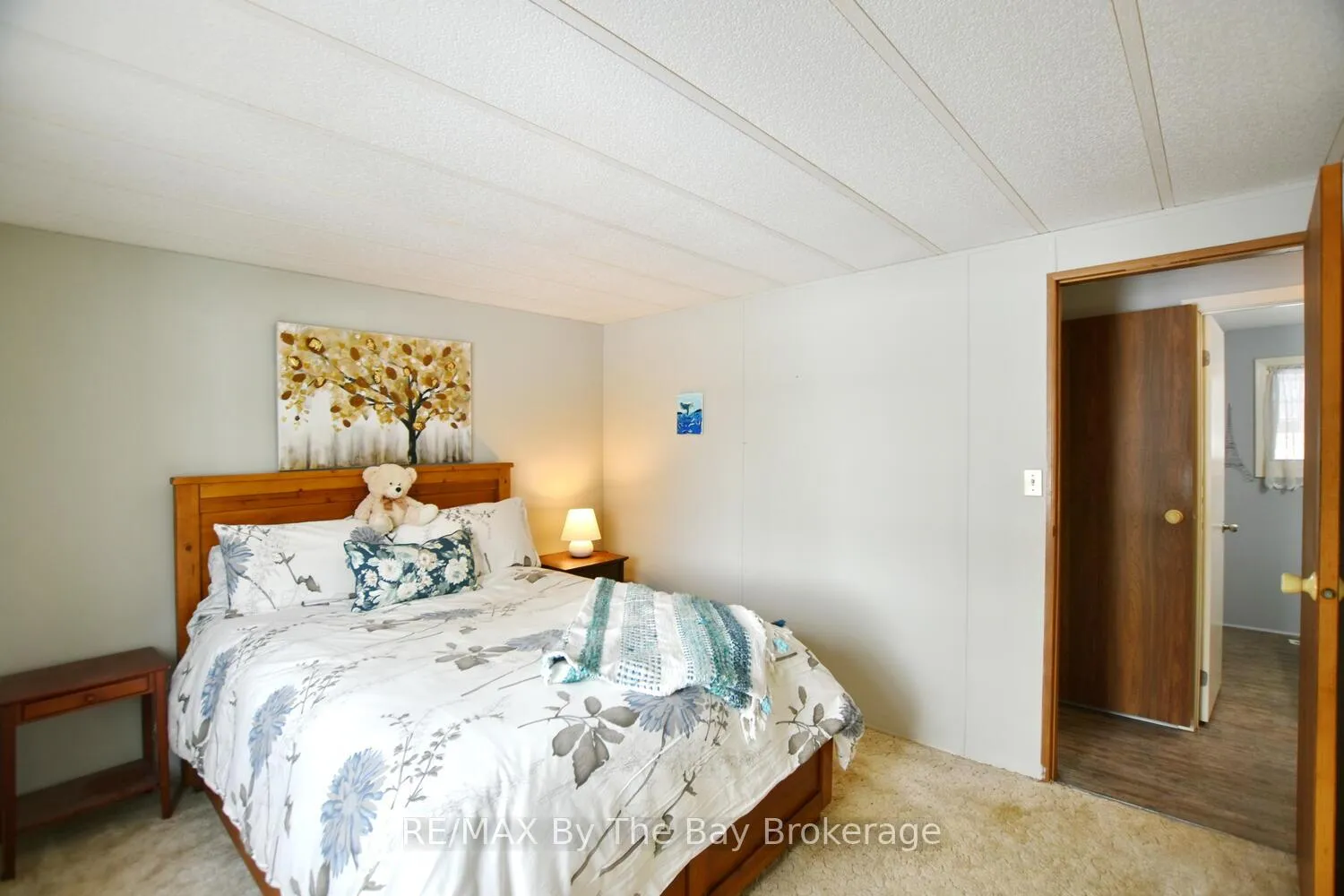 Photo 14 of 15 Carruthers Street S, Wasaga Beach — HOMEH