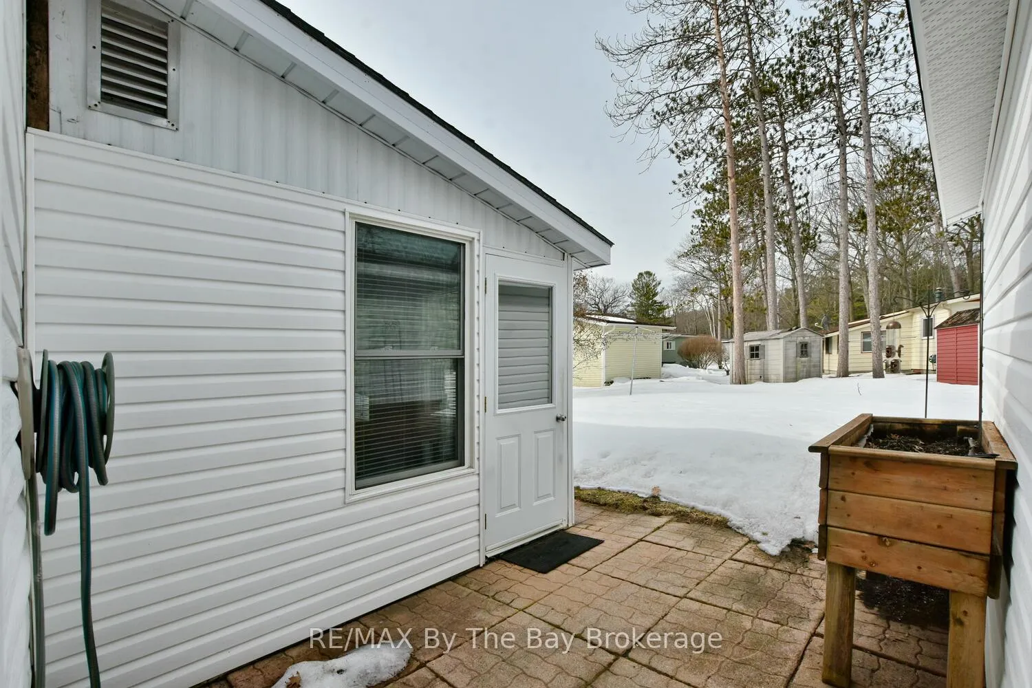 Photo 23 of 15 Carruthers Street S, Wasaga Beach — HOMEH