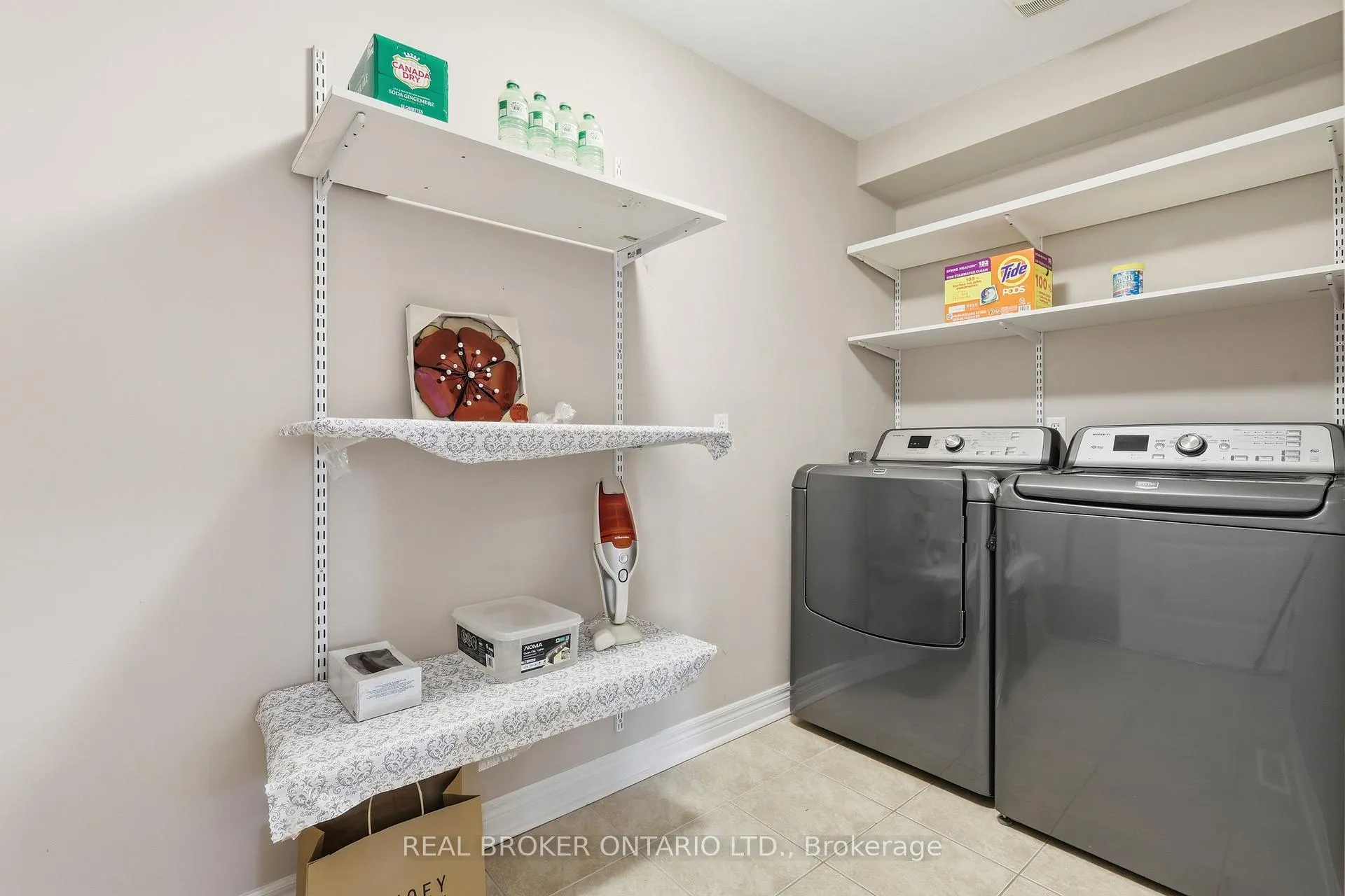 Photo 11 of Unit MAIN, 2 Sir Jacobs Crescent, Brampton, Fletcher's Meadow — HOMEH