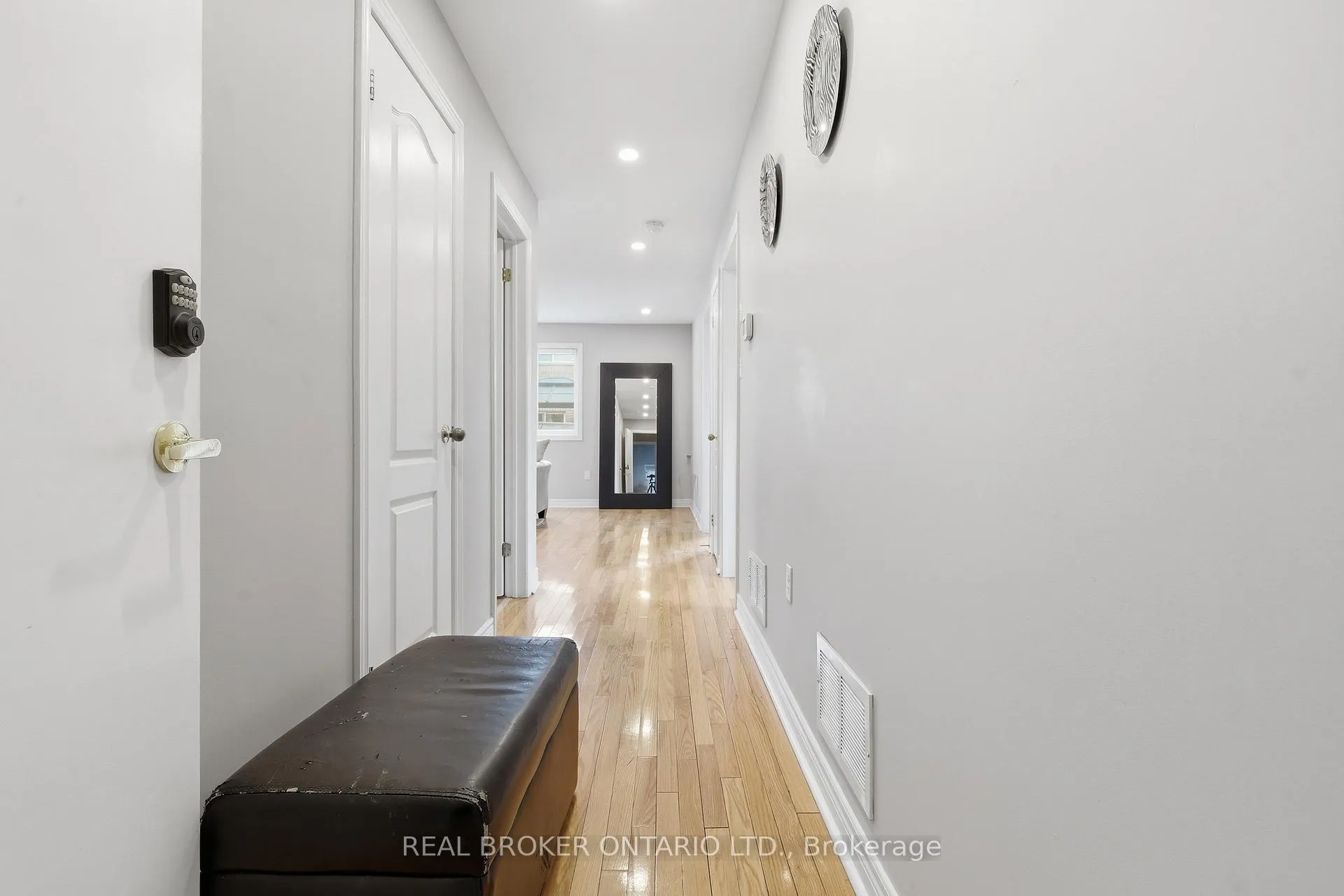Photo 12 of Unit MAIN, 2 Sir Jacobs Crescent, Brampton, Fletcher's Meadow — HOMEH