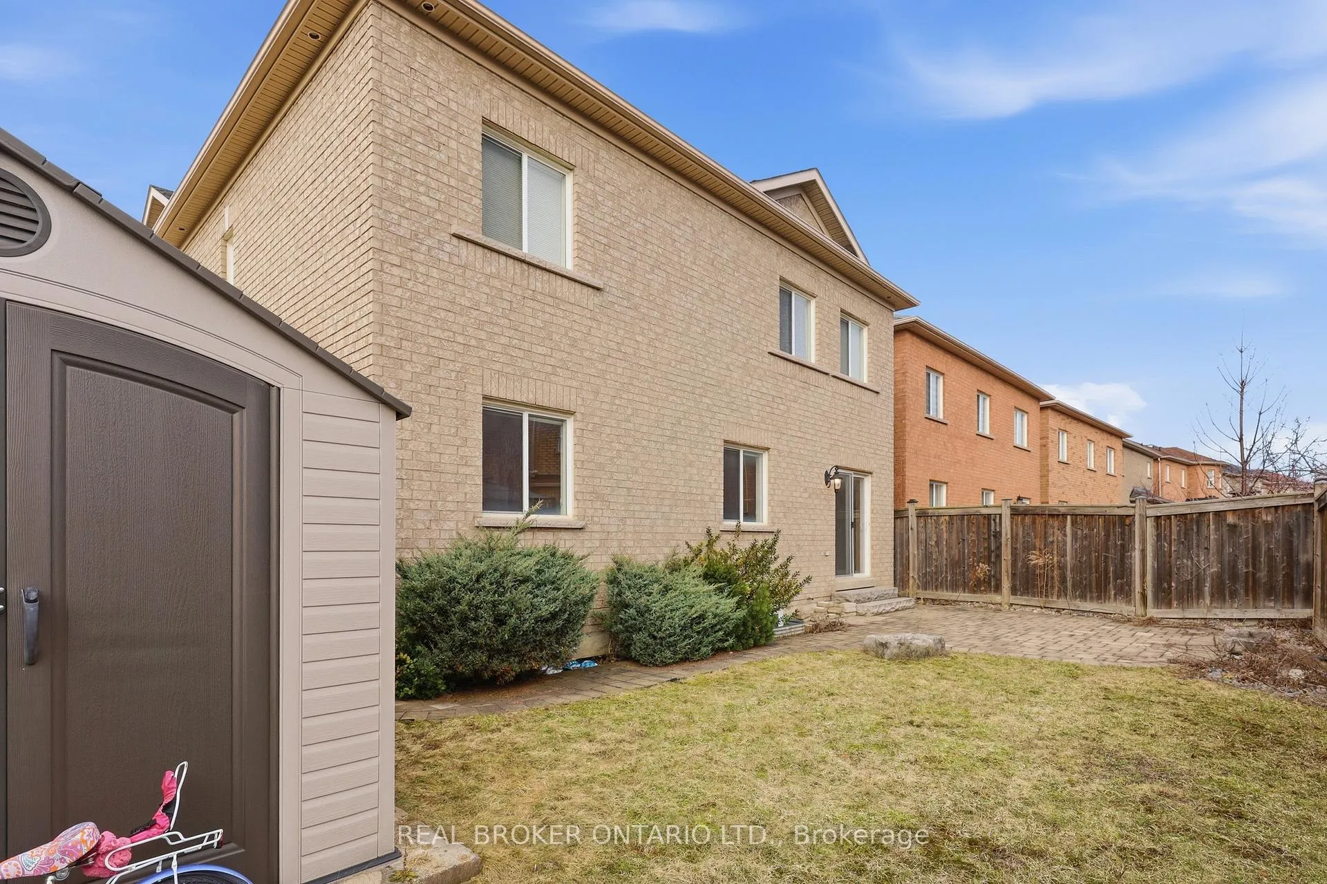 Photo 13 of Unit MAIN, 2 Sir Jacobs Crescent, Brampton, Fletcher's Meadow — HOMEH
