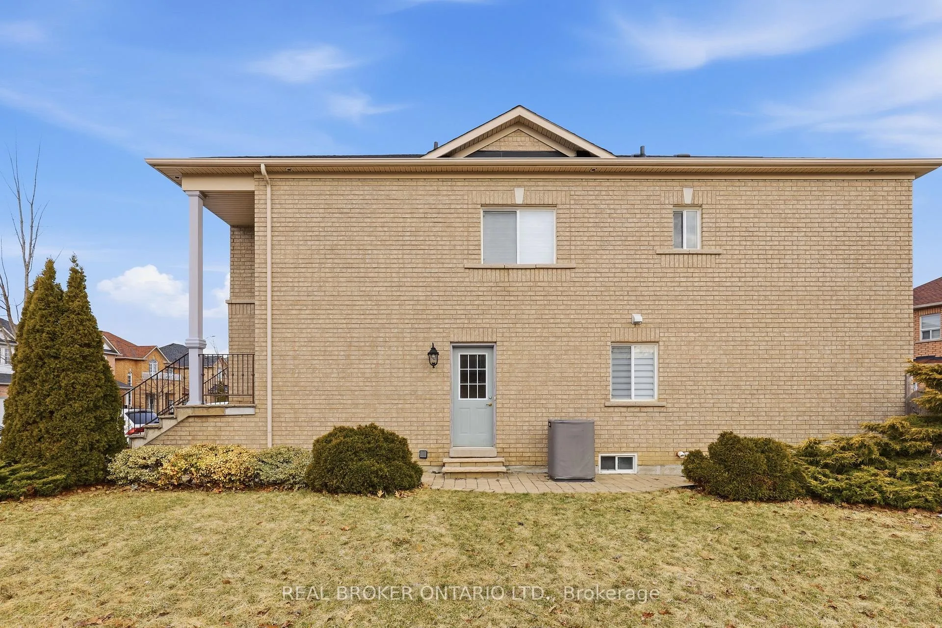 Photo 16 of Unit MAIN, 2 Sir Jacobs Crescent, Brampton, Fletcher's Meadow — HOMEH