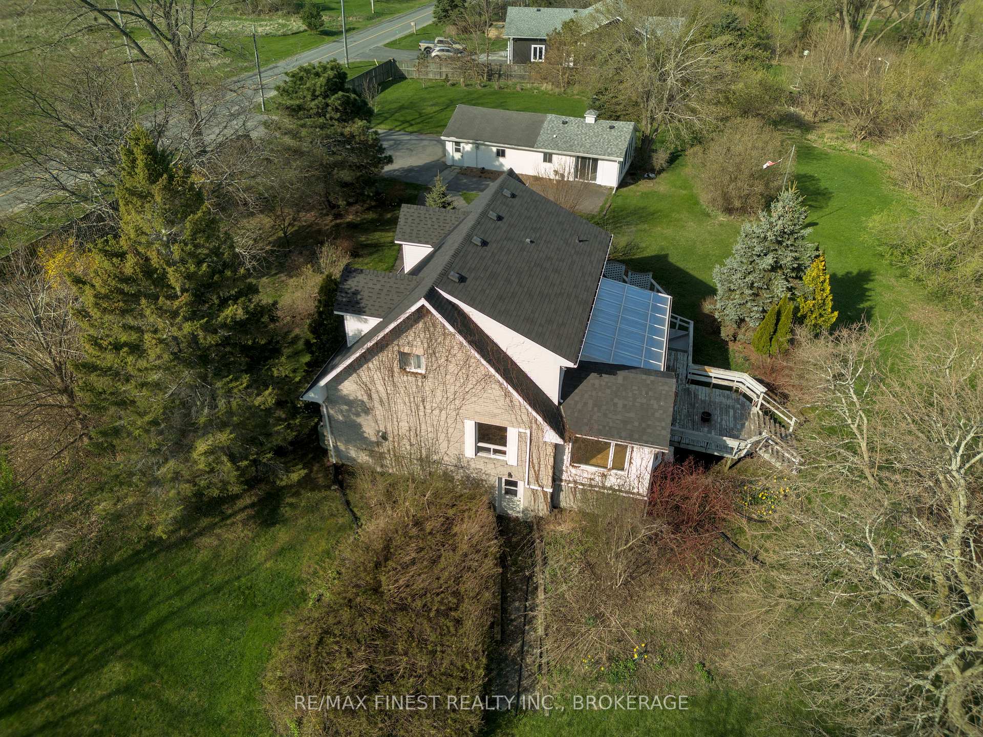 Photo 2 of 9820 Front Road, Loyalist, Lennox and Addington - South — HOMEH