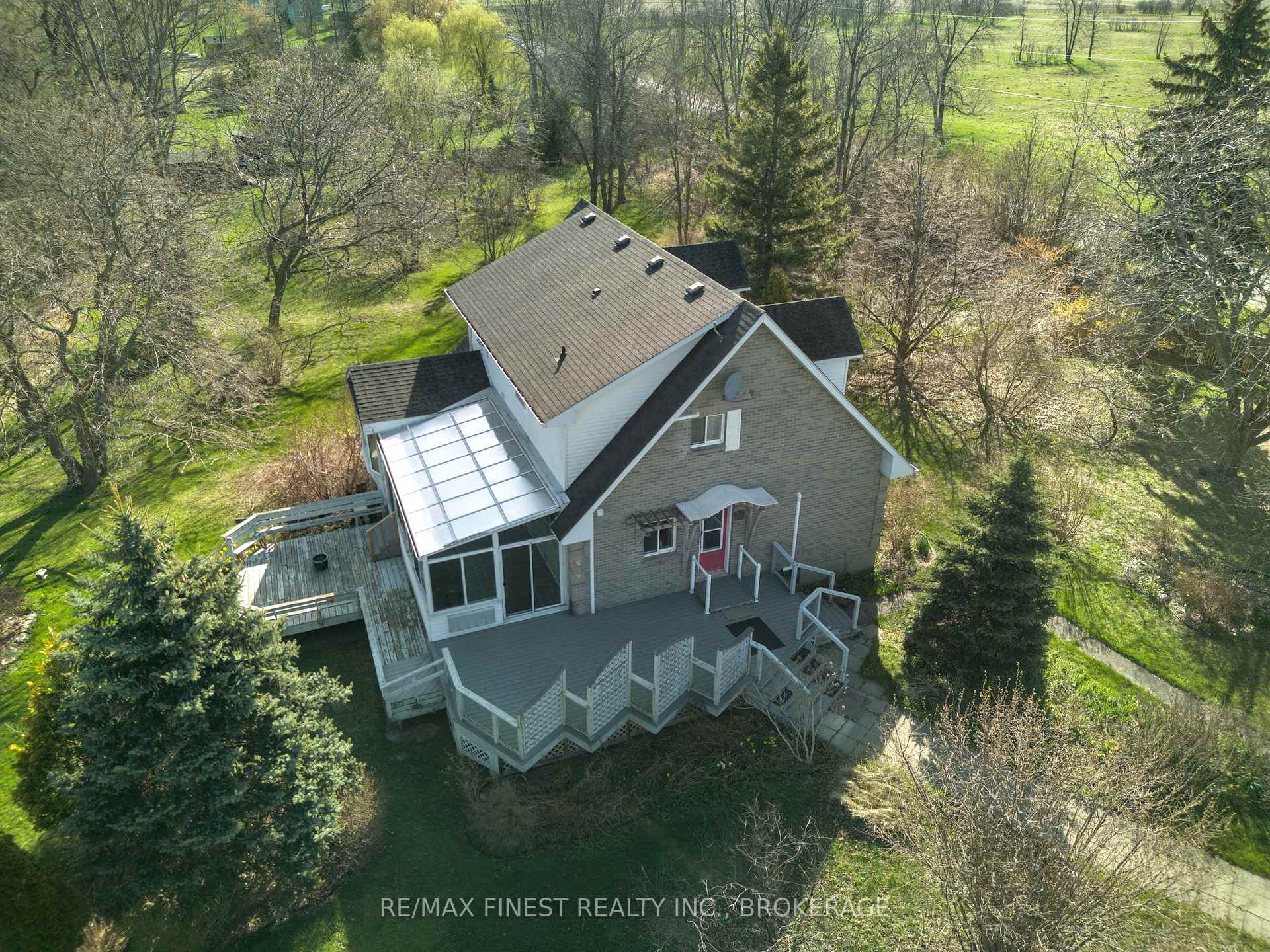 Photo 3 of 9820 Front Road, Loyalist, Lennox and Addington - South — HOMEH