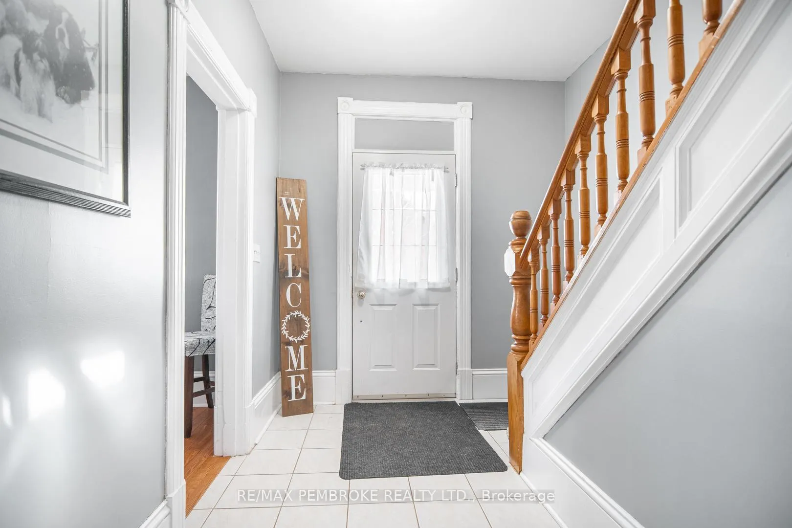Photo 2 of 320 Moffat Street, Pembroke — HOMEH