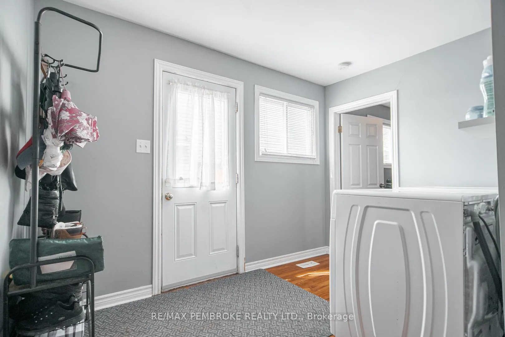 Photo 13 of 320 Moffat Street, Pembroke — HOMEH