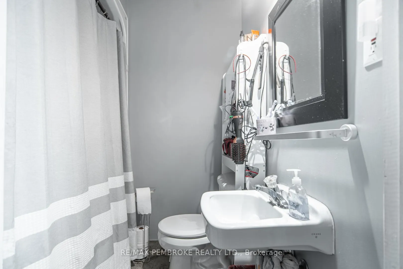 Photo 17 of 320 Moffat Street, Pembroke — HOMEH