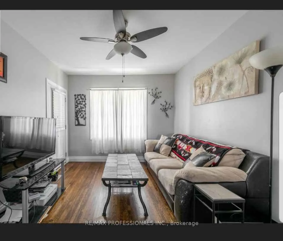 Photo 3 of Unit MAIN, 1371 Marentette, Windsor — HOMEH