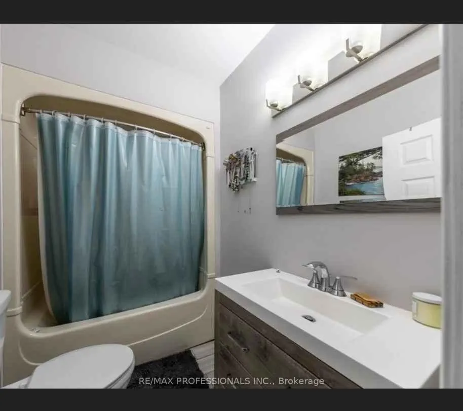 Photo 8 of Unit MAIN, 1371 Marentette, Windsor — HOMEH