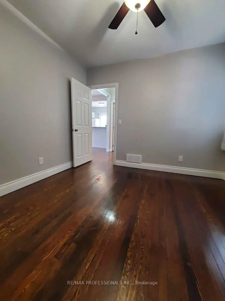 Photo 12 of Unit MAIN, 1371 Marentette, Windsor — HOMEH