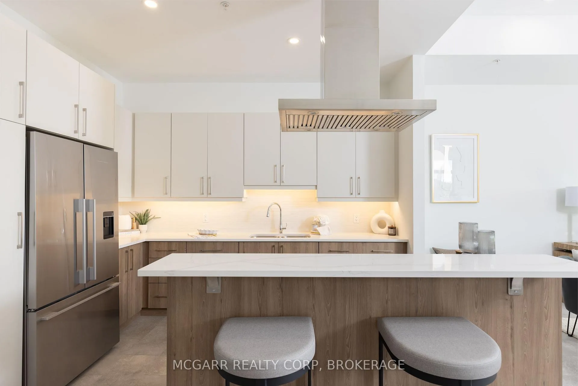 Photo 7 of Unit 403, 77 Yates Street, St. Catharines, Downtown — HOMEH