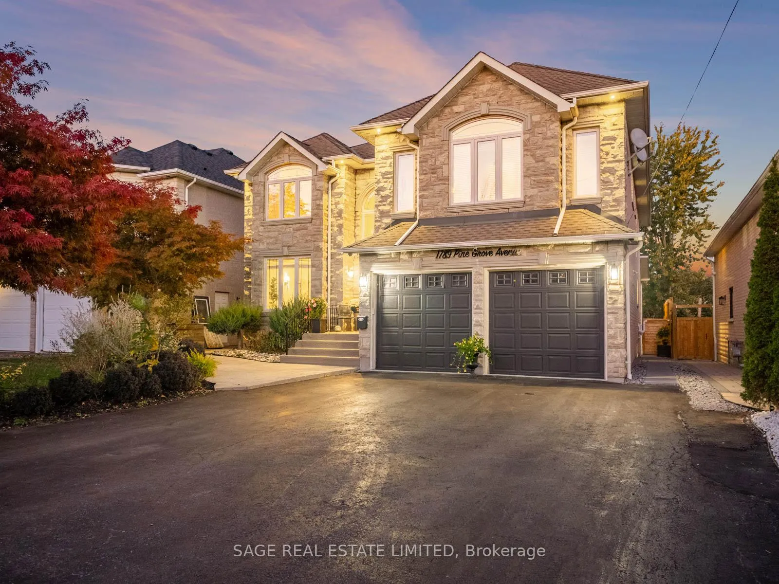 Photo 2 of 1789 Pine Grove Avenue, Pickering, Highbush — HOMEH