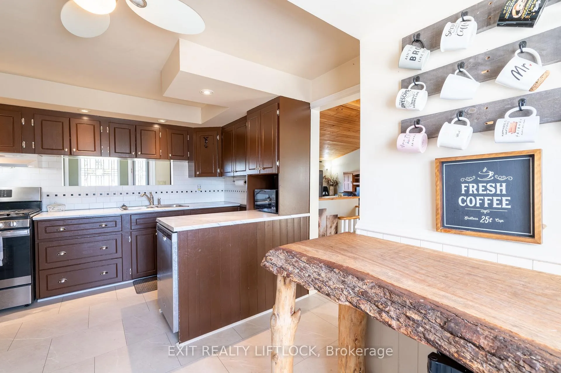 Photo 11 of 71 High Street, Clarington, Bowmanville — HOMEH