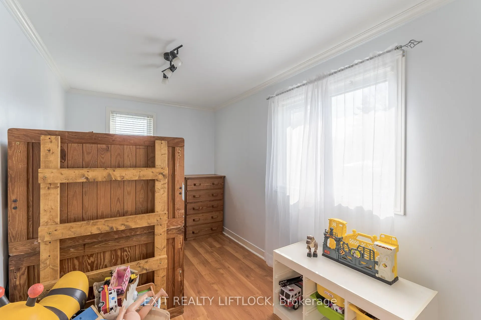 Photo 15 of 71 High Street, Clarington, Bowmanville — HOMEH
