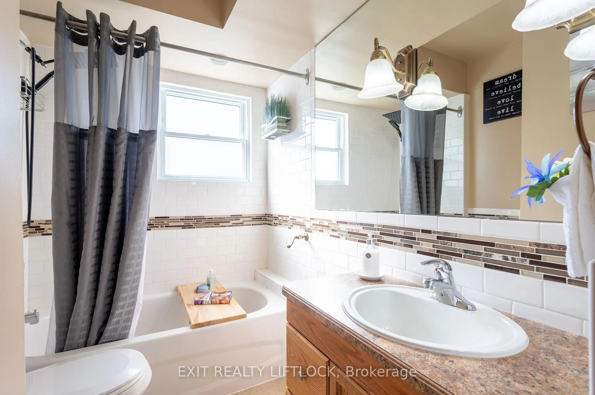 Photo 18 of 71 High Street, Clarington, Bowmanville — HOMEH