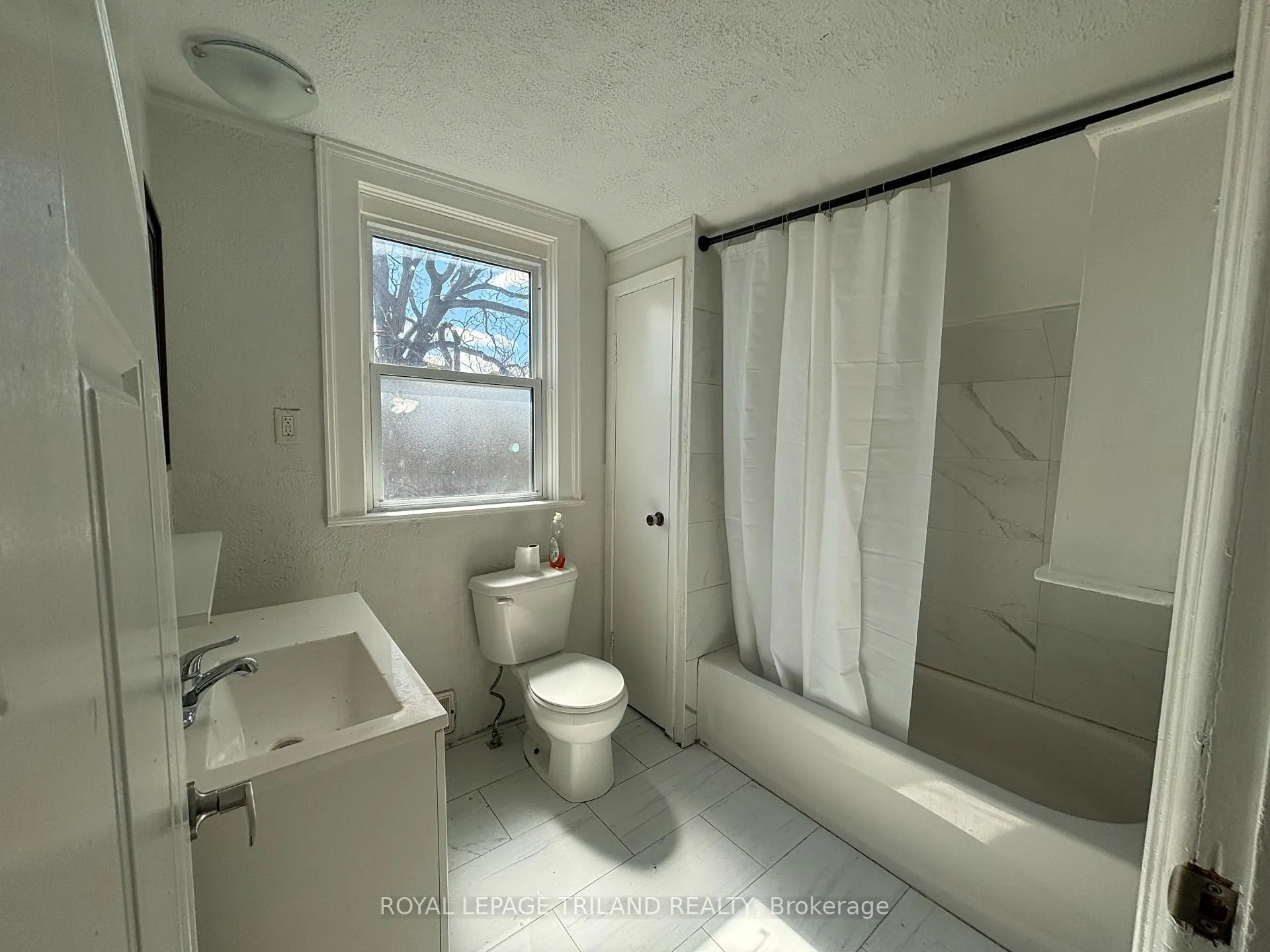 Photo 10 of 30 Kains Street, St. Thomas — HOMEH