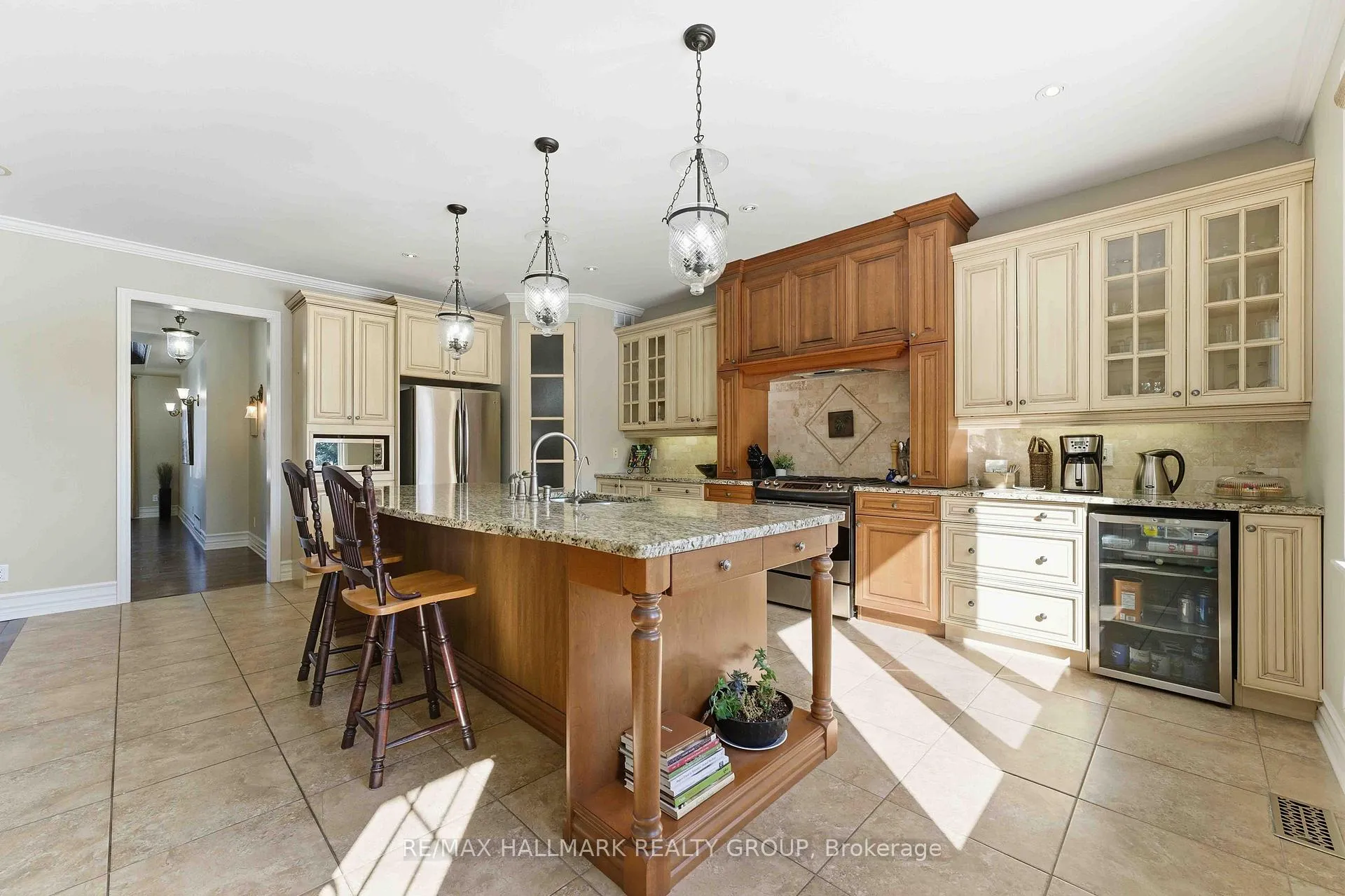 Photo 11 of 84 Chanonhouse Drive, Ottawa, Richmond — HOMEH