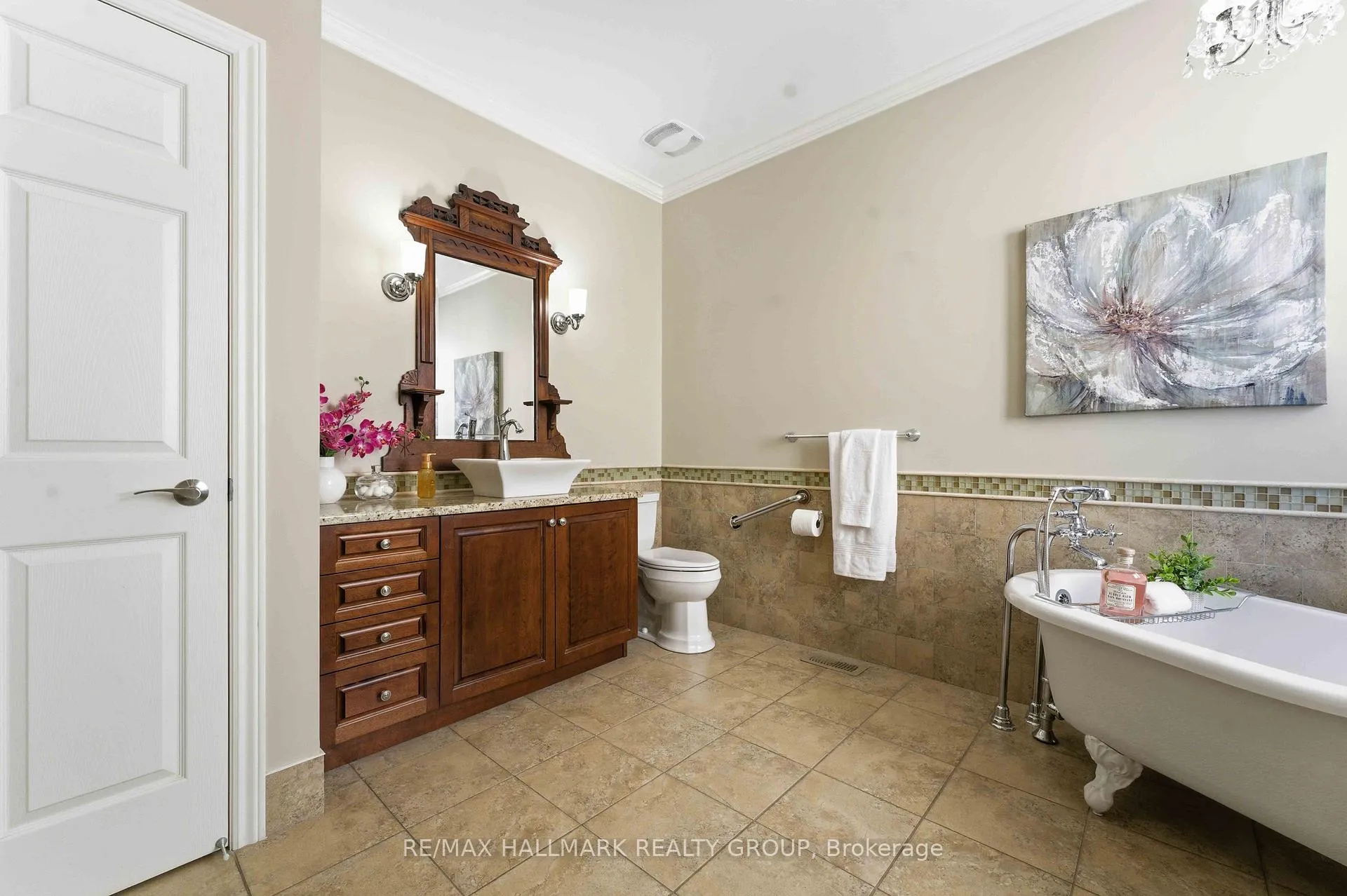 Photo 15 of 84 Chanonhouse Drive, Ottawa, Richmond — HOMEH