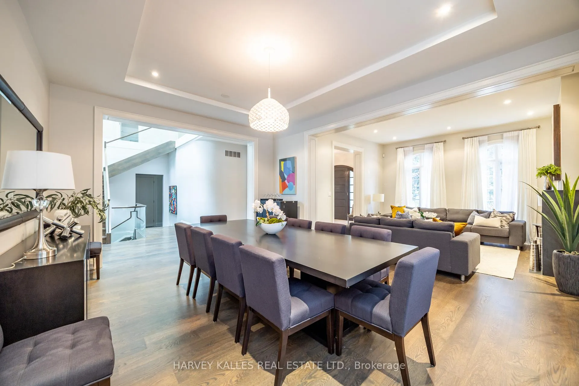 Photo 9 of 14 Sulgrave Crescent, North York, St. Andrew-Windfields — HOMEH