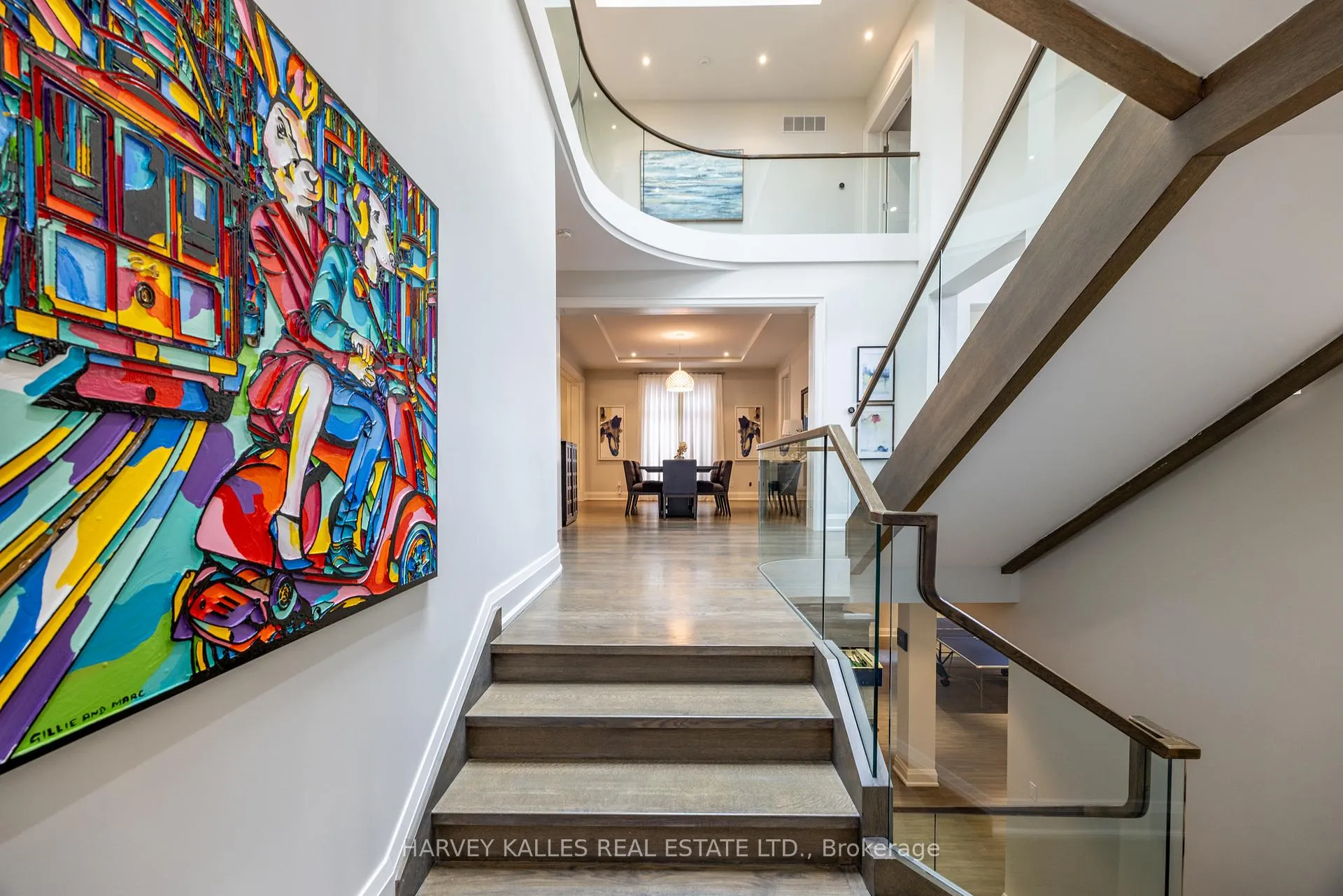 Photo 10 of 14 Sulgrave Crescent, North York, St. Andrew-Windfields — HOMEH