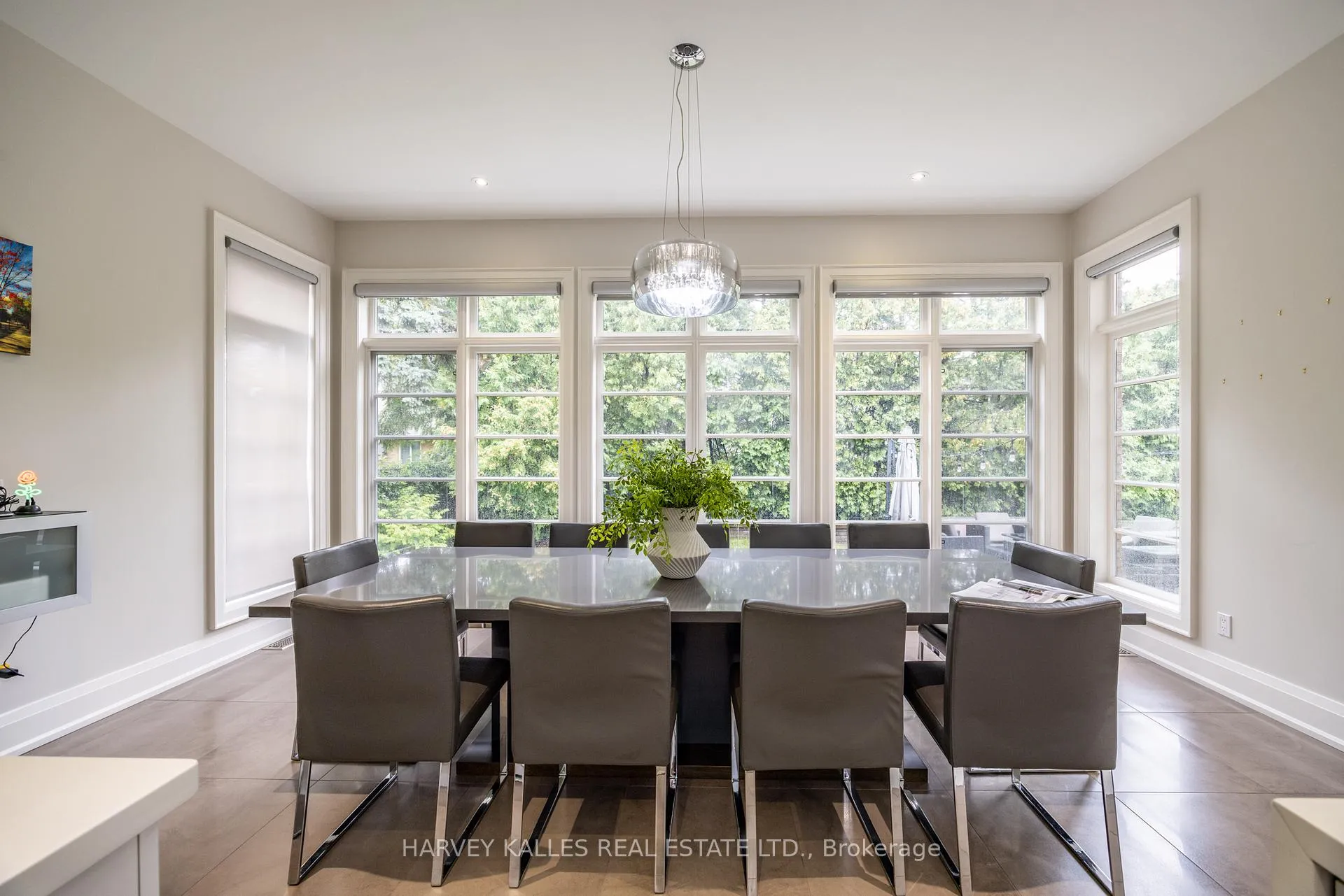 Photo 15 of 14 Sulgrave Crescent, North York, St. Andrew-Windfields — HOMEH