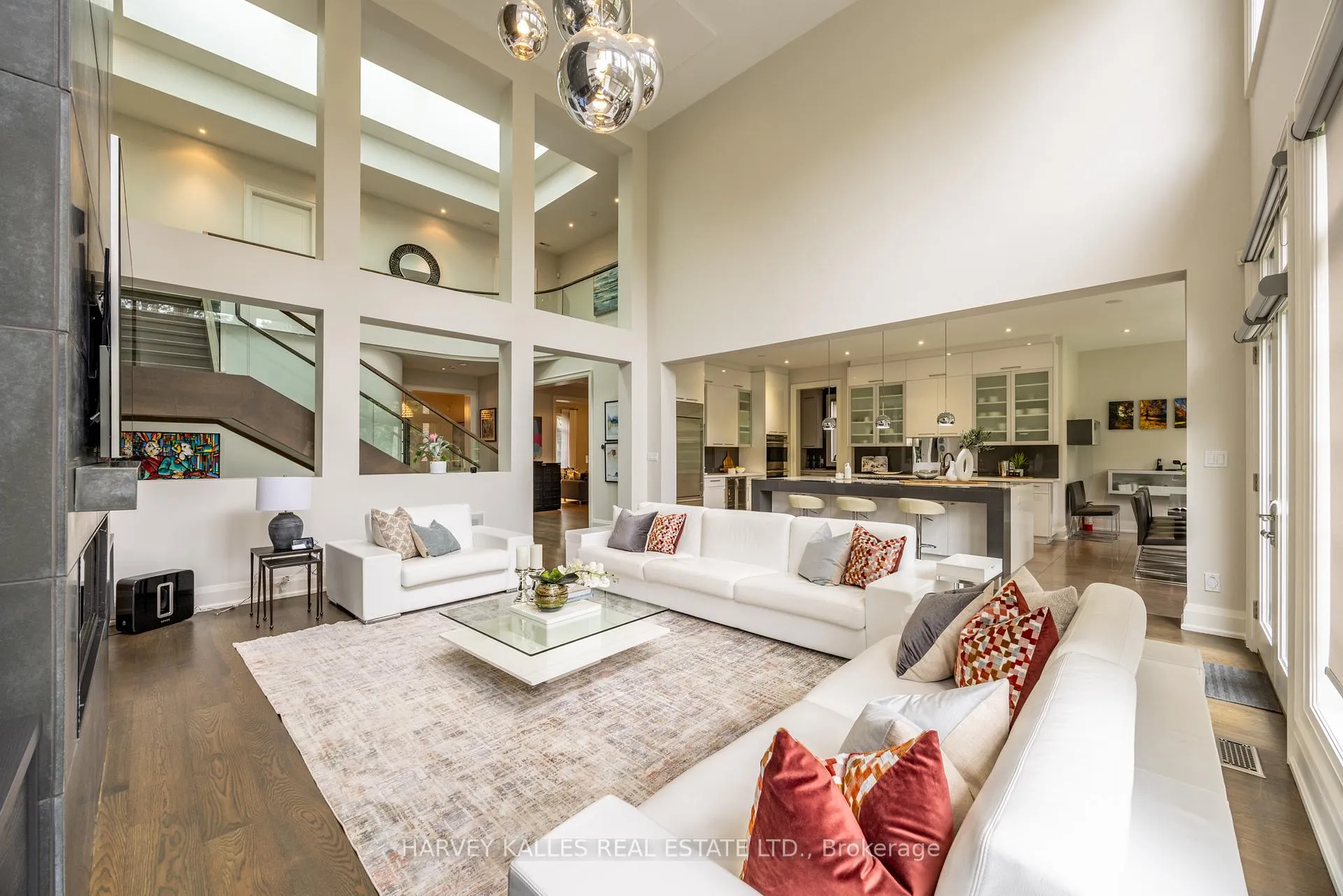 Photo 19 of 14 Sulgrave Crescent, North York, St. Andrew-Windfields — HOMEH