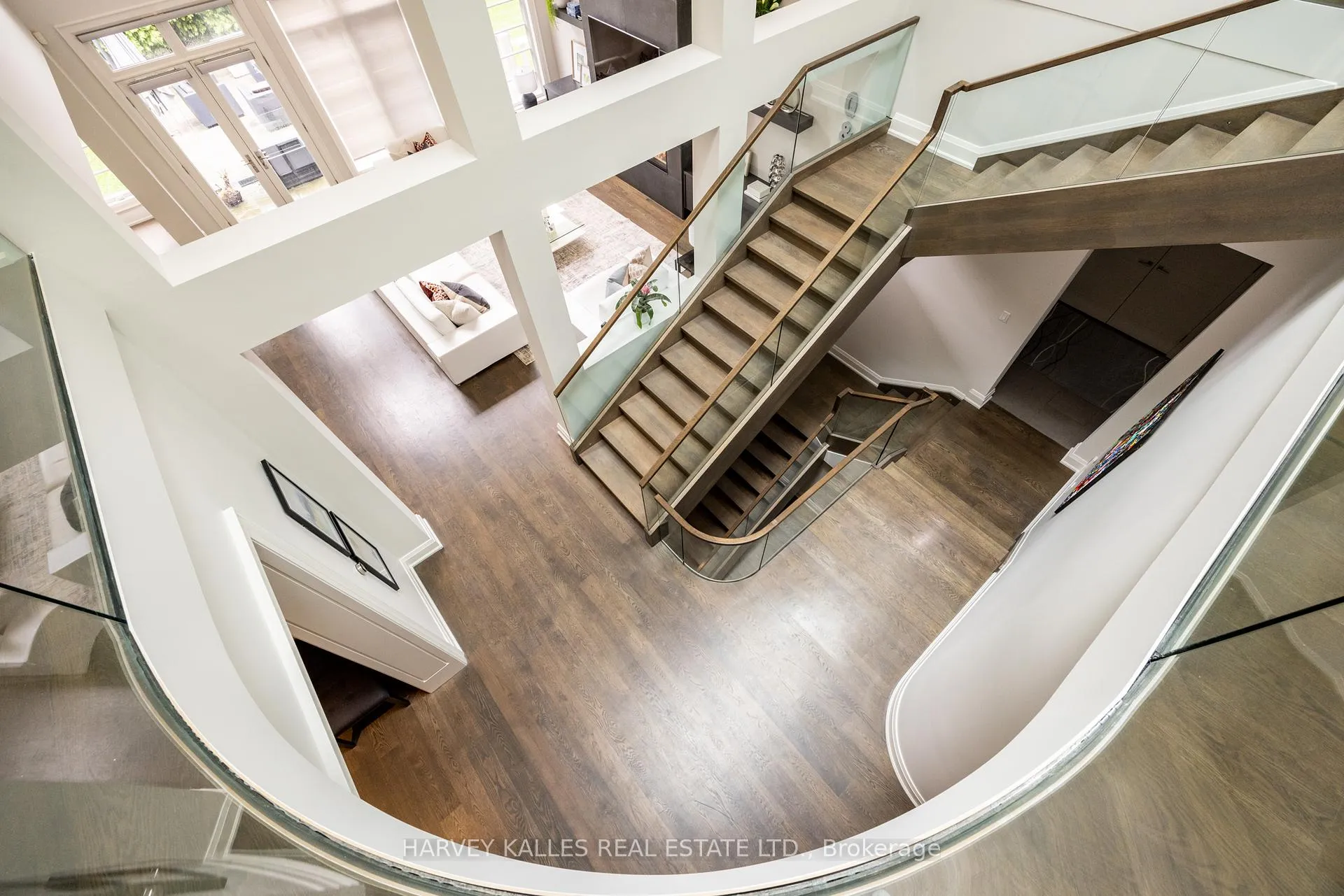 Photo 20 of 14 Sulgrave Crescent, North York, St. Andrew-Windfields — HOMEH