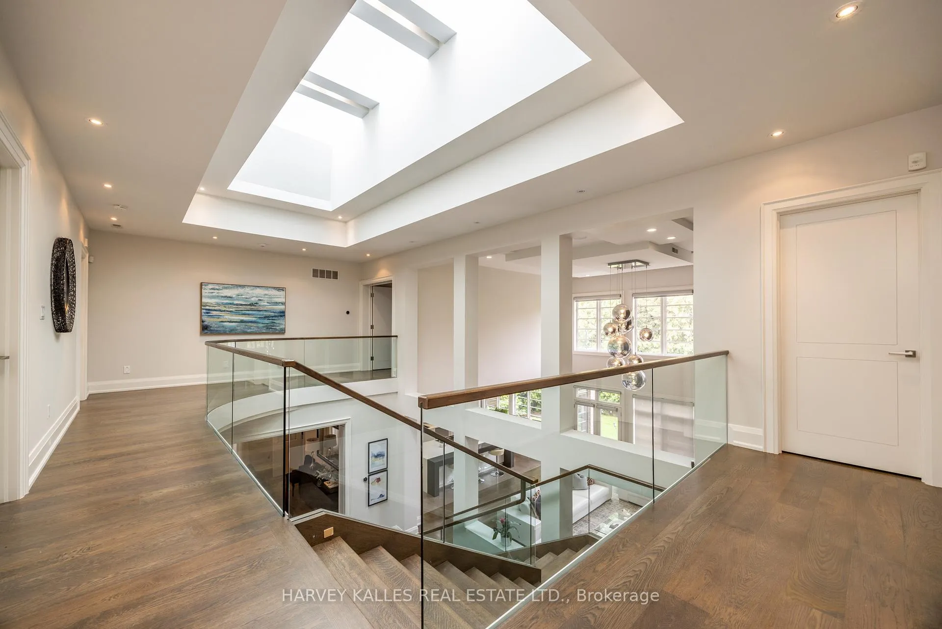 Photo 21 of 14 Sulgrave Crescent, North York, St. Andrew-Windfields — HOMEH