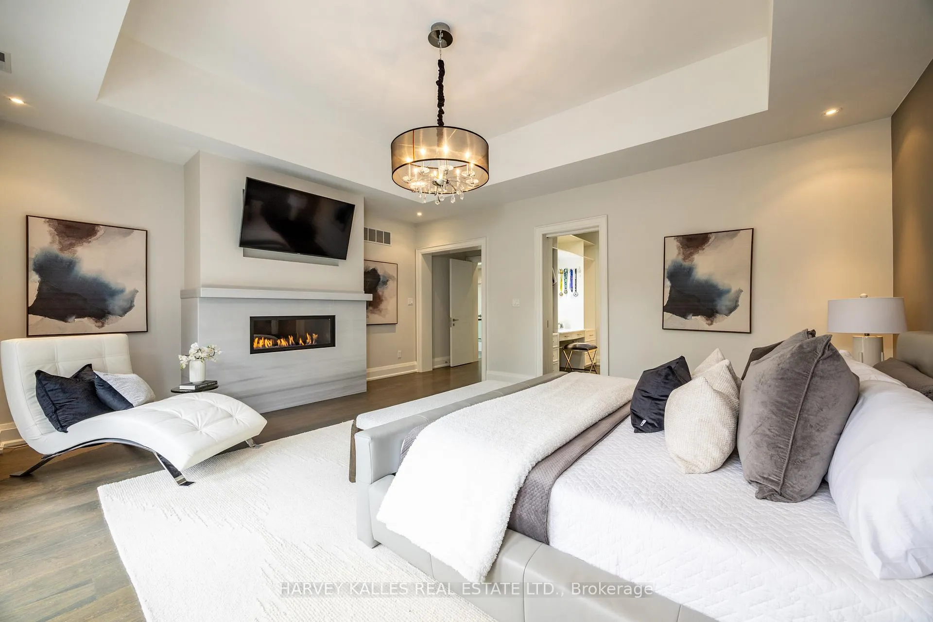 Photo 24 of 14 Sulgrave Crescent, North York, St. Andrew-Windfields — HOMEH
