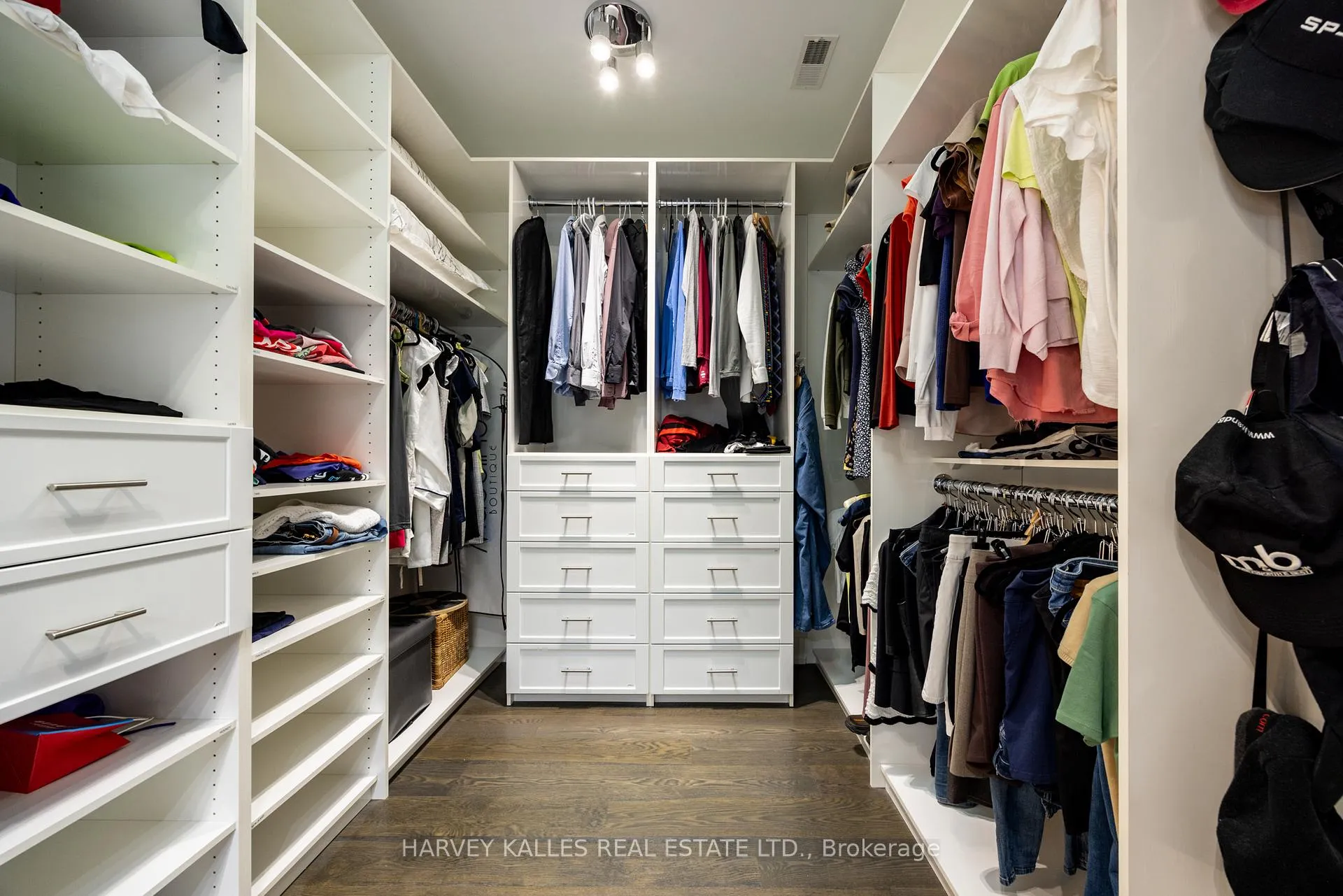Photo 25 of 14 Sulgrave Crescent, North York, St. Andrew-Windfields — HOMEH