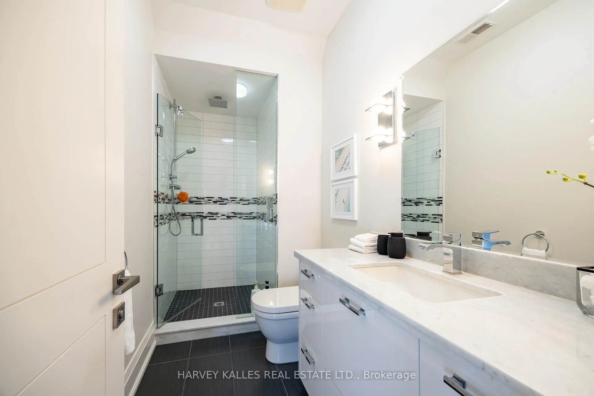 Photo 30 of 14 Sulgrave Crescent, North York, St. Andrew-Windfields — HOMEH