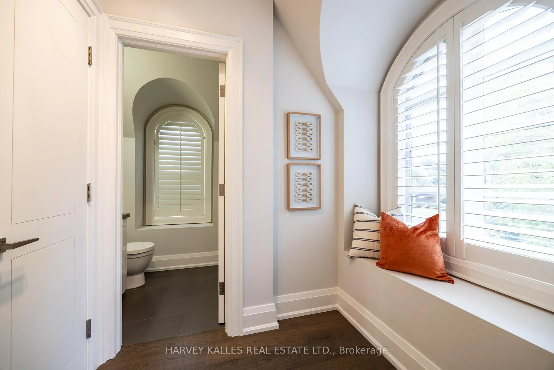 Photo 34 of 14 Sulgrave Crescent, North York, St. Andrew-Windfields — HOMEH