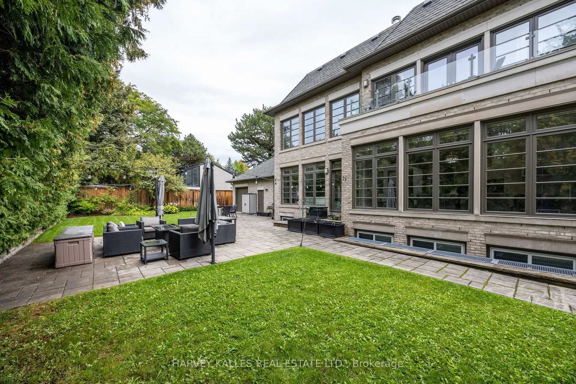 Photo 48 of 14 Sulgrave Crescent, North York, St. Andrew-Windfields — HOMEH