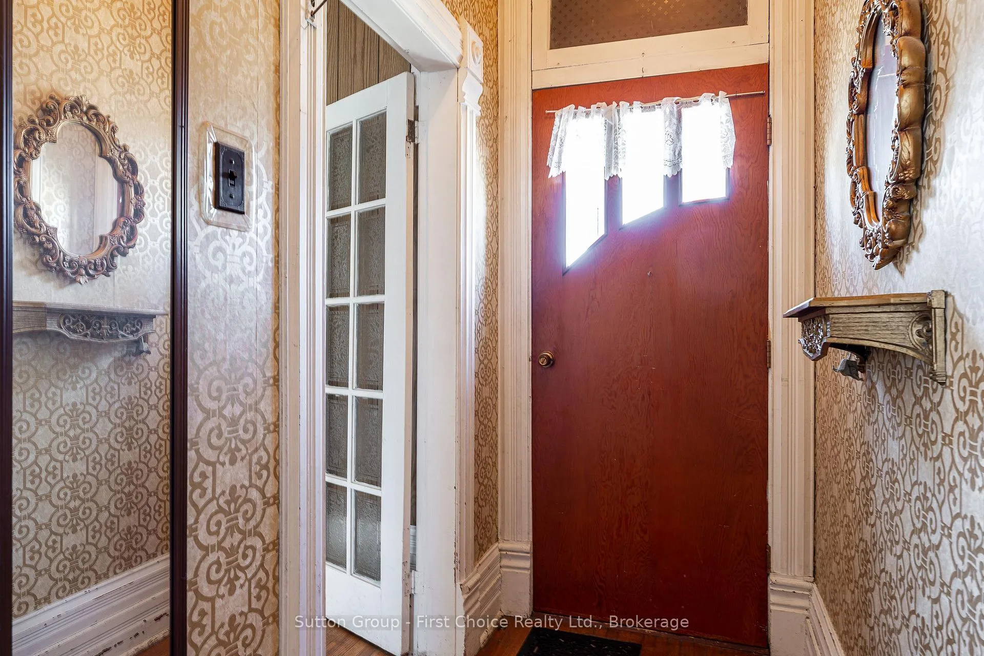 Photo 6 of 55 Dufferin Street, Stratford — HOMEH