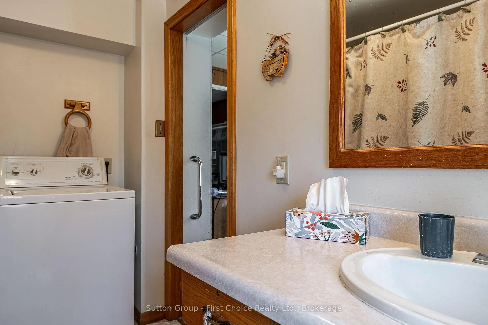 Photo 17 of 55 Dufferin Street, Stratford — HOMEH