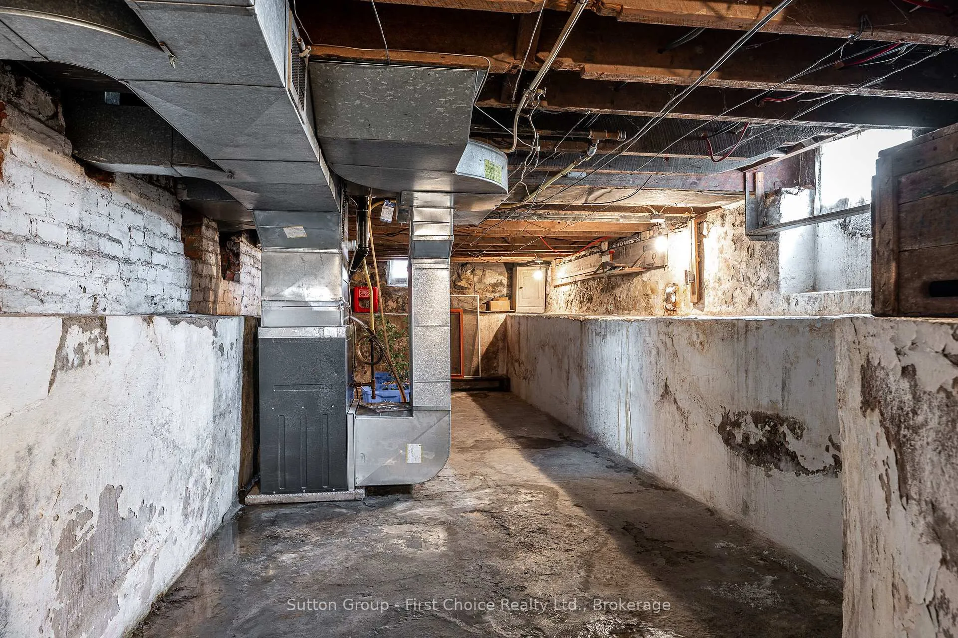 Photo 32 of 55 Dufferin Street, Stratford — HOMEH