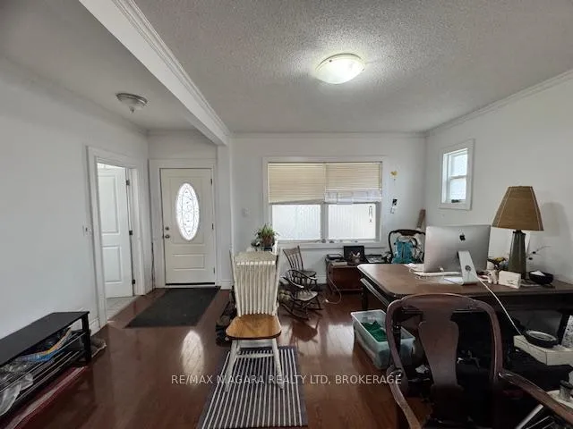 Photo 6 of 4893 Hunter Street, Niagara Falls, Clifton Hill — HOMEH