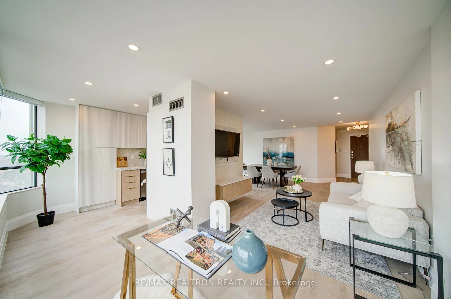 Photo 1 of Unit 1103, 7420 Bathurst Street, Vaughan, Brownridge — HOMEH
