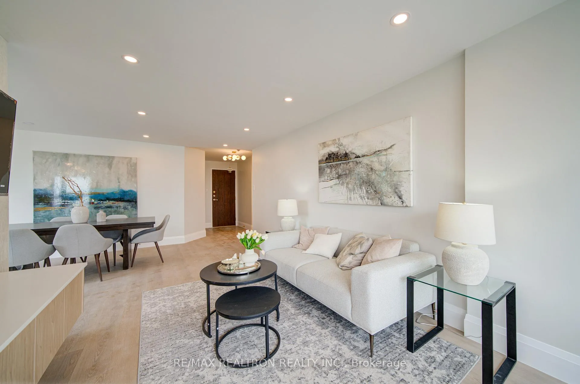 Photo 6 of Unit 1103, 7420 Bathurst Street, Vaughan, Brownridge — HOMEH