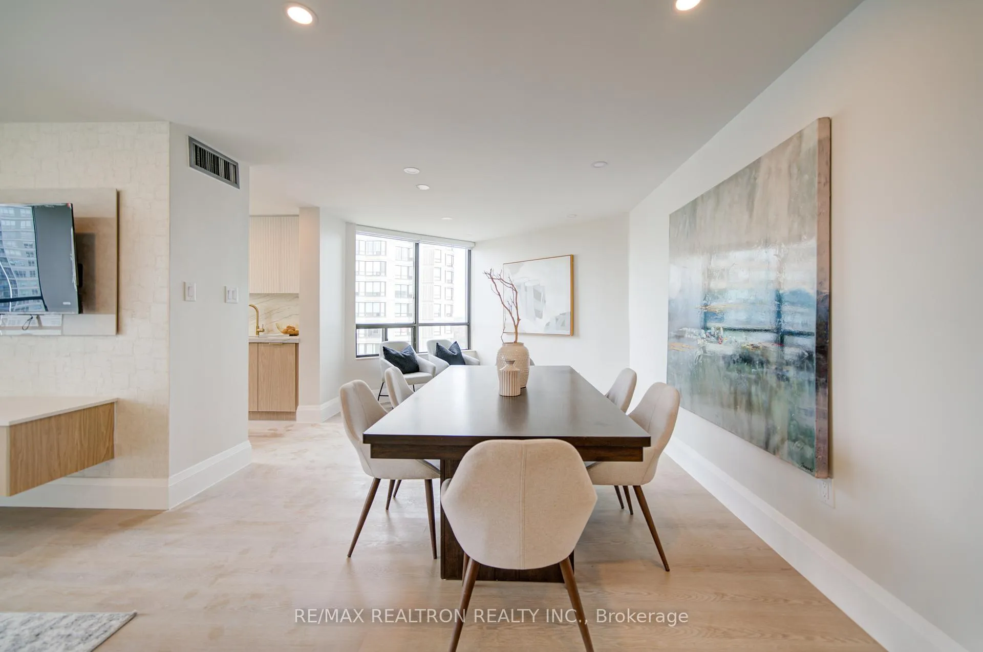 Photo 9 of Unit 1103, 7420 Bathurst Street, Vaughan, Brownridge — HOMEH