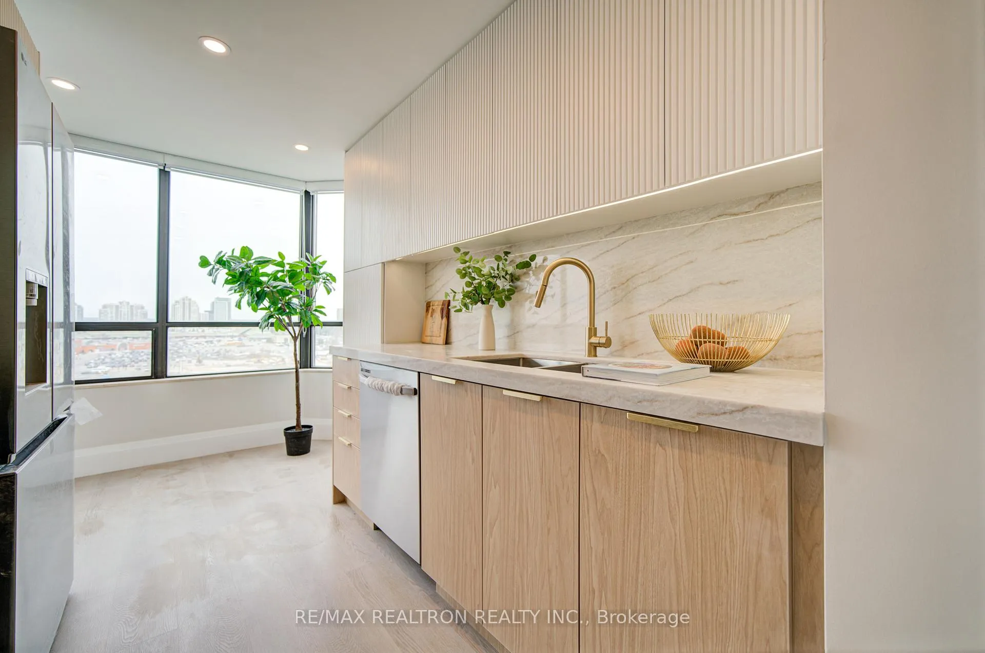 Photo 13 of Unit 1103, 7420 Bathurst Street, Vaughan, Brownridge — HOMEH