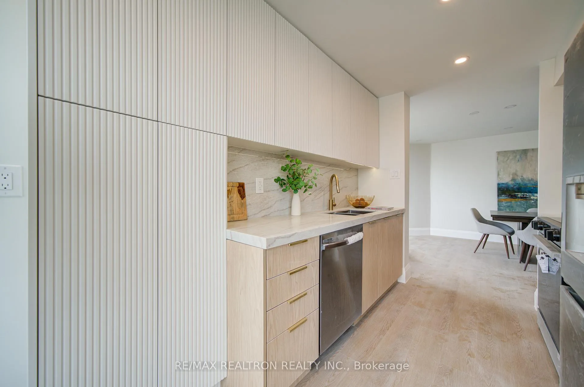 Photo 14 of Unit 1103, 7420 Bathurst Street, Vaughan, Brownridge — HOMEH