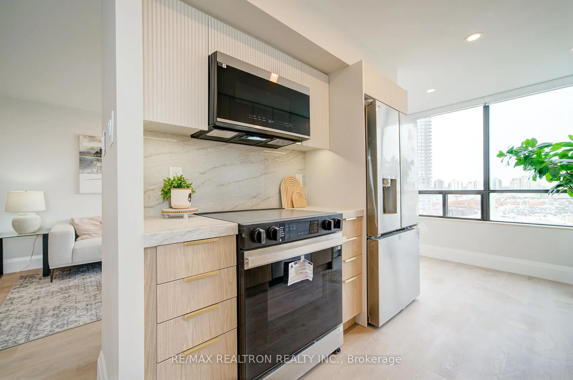 Photo 15 of Unit 1103, 7420 Bathurst Street, Vaughan, Brownridge — HOMEH
