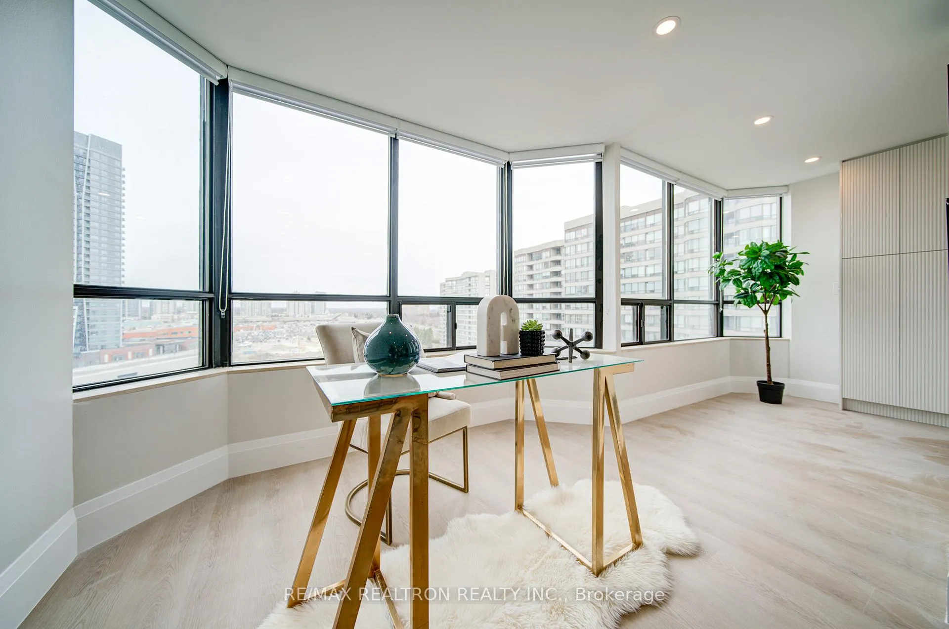 Photo 16 of Unit 1103, 7420 Bathurst Street, Vaughan, Brownridge — HOMEH