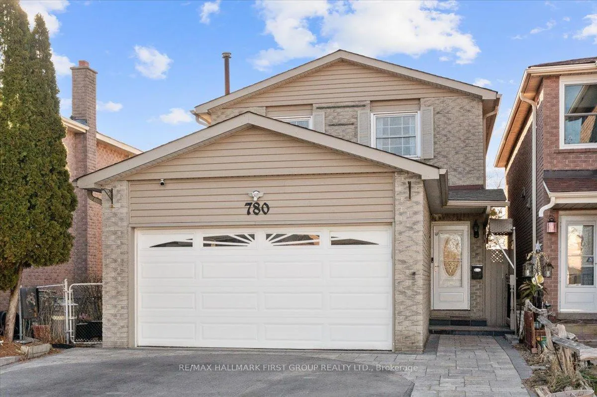 Photo 2 of 780 Hampton Court, Pickering, West Shore — HOMEH