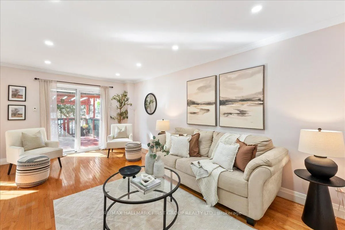 Photo 7 of 780 Hampton Court, Pickering, West Shore — HOMEH