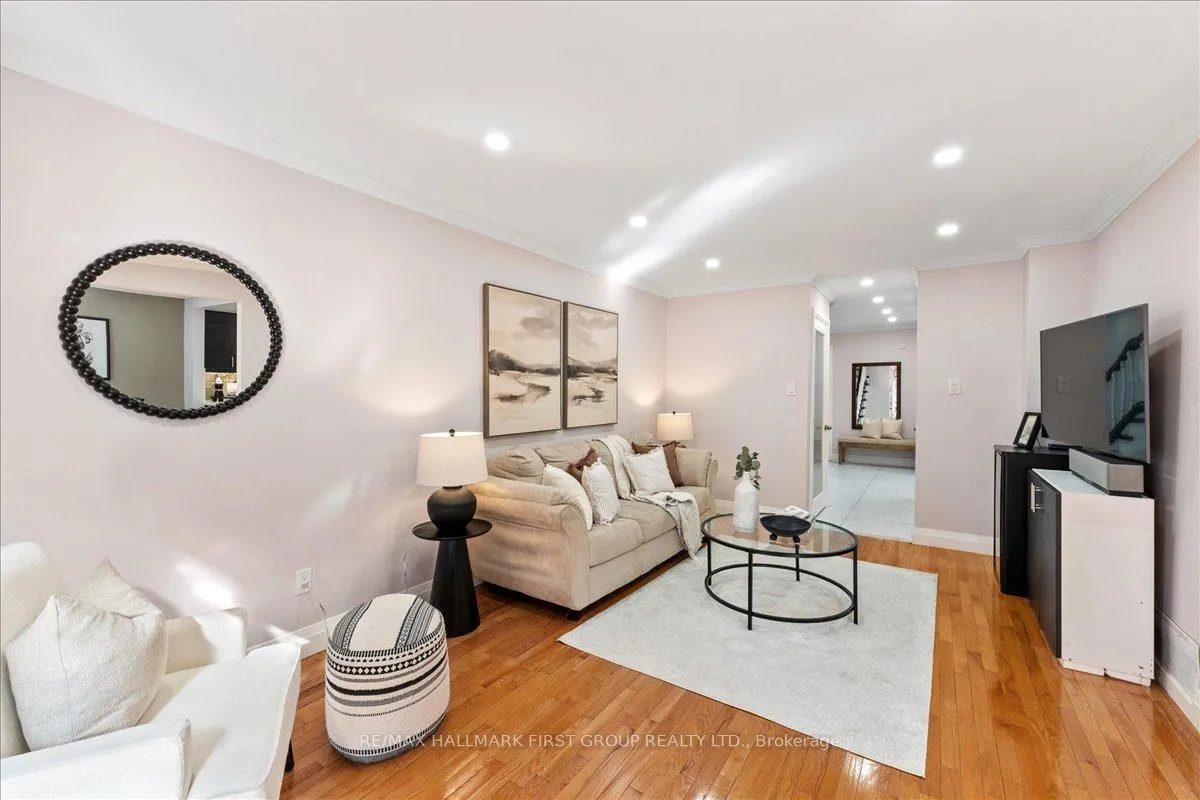 Photo 8 of 780 Hampton Court, Pickering, West Shore — HOMEH