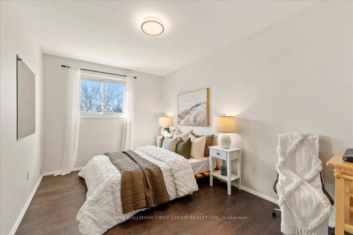 Photo 33 of 780 Hampton Court, Pickering, West Shore — HOMEH