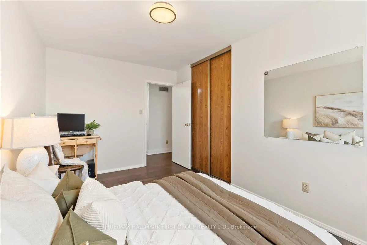 Photo 35 of 780 Hampton Court, Pickering, West Shore — HOMEH